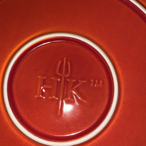 BNWOT HELL'S KITCHEN 14" PIZZA & More 14" Baker Stoneware - Picture 7 of 9